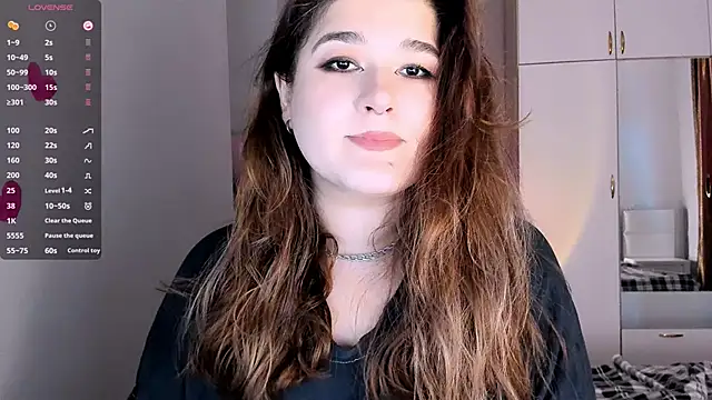 Snapshot of July_Slowdive chatting on 02-17-25, 09:03 July Slowdive online show from 02-17-25, 09:03