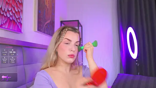 Snapshot of LiliBanger chatting on 07-19-26, 04:10 LiliBanger online show from 07-19-26, 04:10