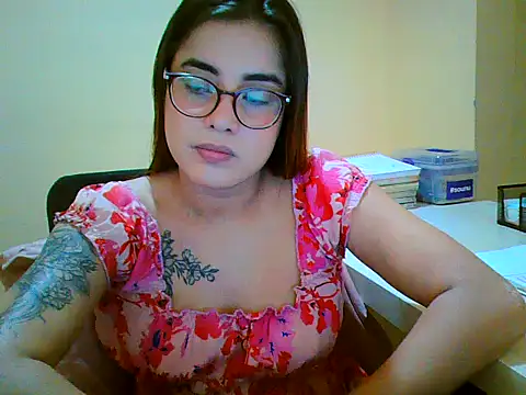 maliamiller online show from 12-05-25, 04:00