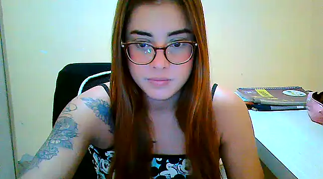 Snapshot of maliamiller chatting on 03-18-25, 04:29 maliamiller online show from 03-18-25, 04:29