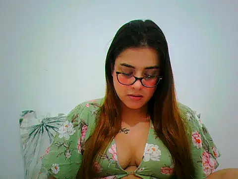 maliamiller online show from 04-18-26, 09:11