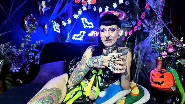 Purple Coffin666 online show from 11-30-25, 07:47