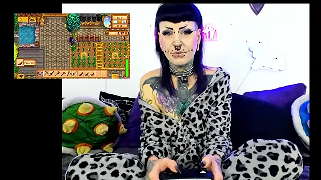 Snapshot of Purple_Coffin666 chatting on 05-12-26, 11:38 Purple Coffin666 online show from 05-12-26, 11:38