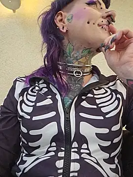 Snapshot of Purple_Coffin666 chatting on 07-20-26, 02:30 Purple Coffin666 online show from 07-20-26, 02:30