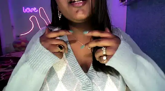 expression queen online show from 12-22-24, 05:33