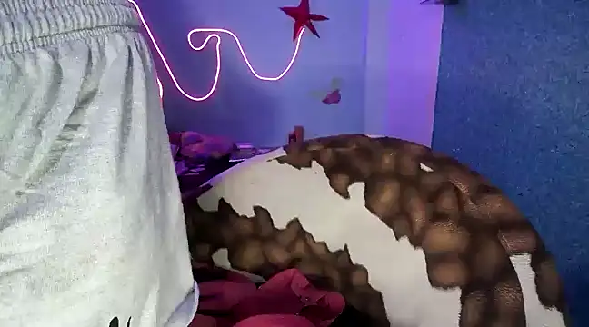 expression queen online show from 01-19-25, 03:10