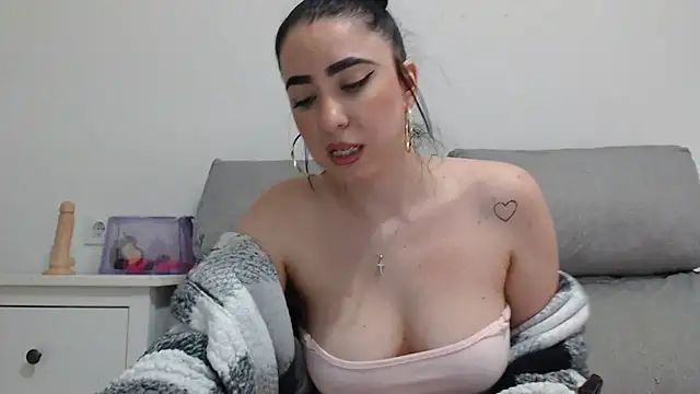 leilacam25 online show from 11-13-25, 03:05