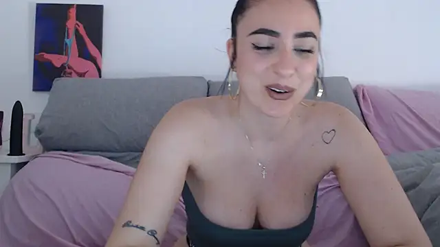 Snapshot of leilacam25 chatting on 07-07-26, 03:15 leilacam25 online show from 07-07-26, 03:15