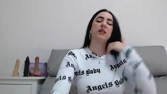 leilacam25 online show from 11-14-25, 02:21