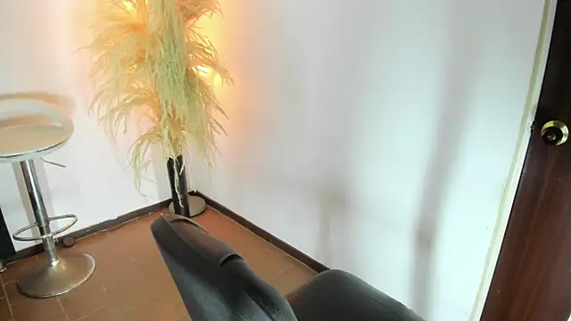 kattadoll online show from 10-04-25, 01:51