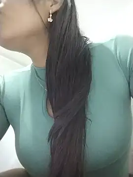 Snapshot of Aisha_09 chatting on 06-05-26, 06:46 Aisha 09 online show from 06-05-26, 06:46