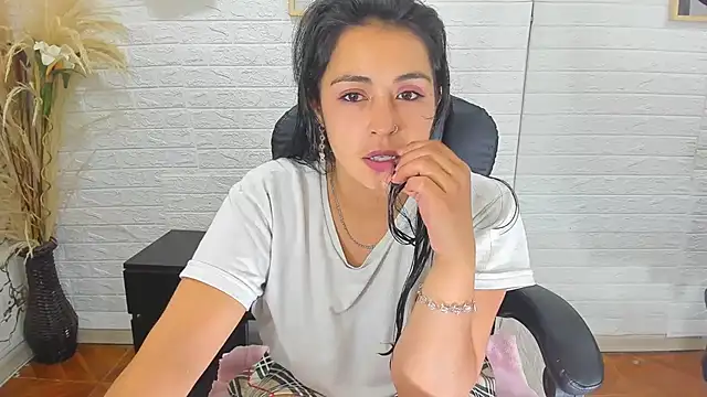 Aisha 09 online show from 02-26-25, 06:04