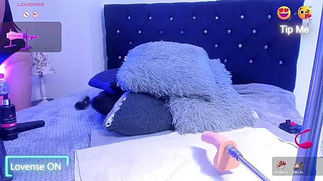 FelinaJohnson online show from 12-14-25, 02:55