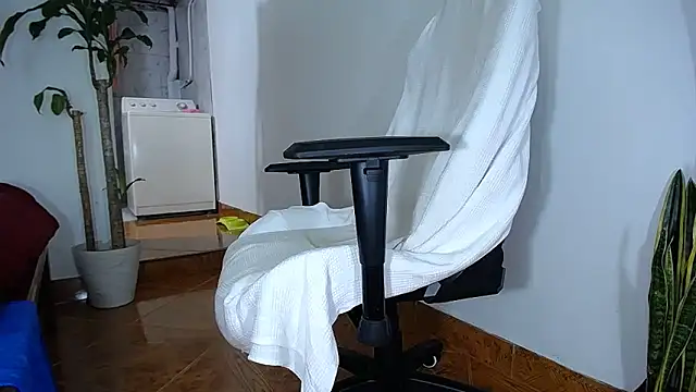 diamond black00 online show from 03-08-25, 10:02