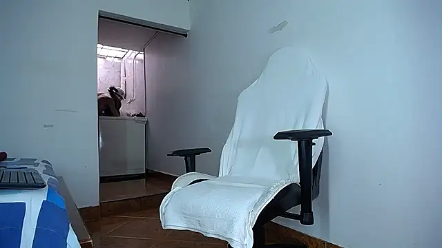 diamond black00 online show from 12-20-25, 06:33