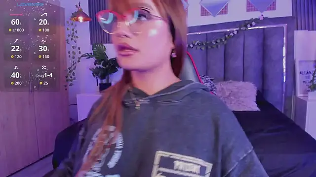 isabela fox online show from 10-21-25, 09:47