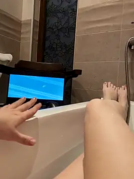 Yourlittledemon online show from 04-12-26, 03:48