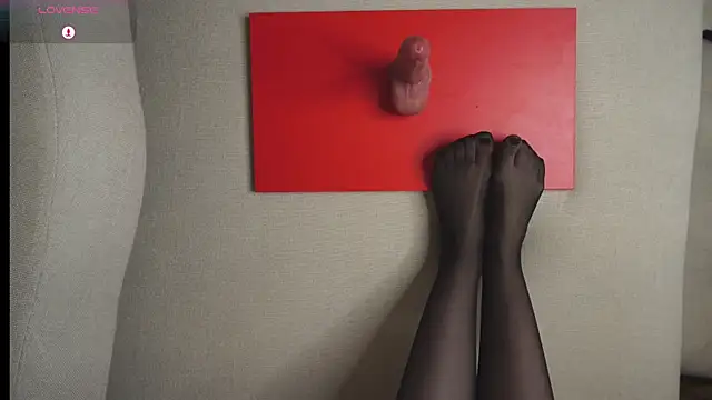 Yourlittledemon online show from 12-15-24, 08:15