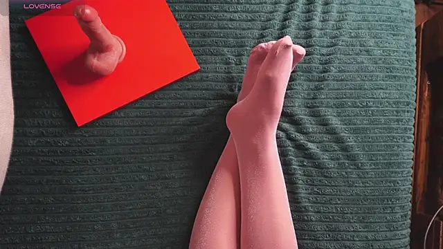 Yourlittledemon online show from 12-11-24, 07:25