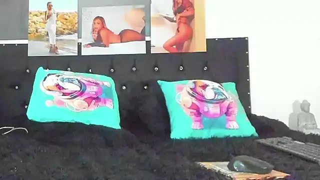 Snapshot of doll_celeste20 chatting on 03-05-25, 03:51 doll celeste20 online show from 03-05-25, 03:51