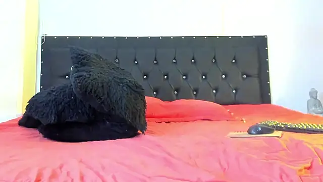 Snapshot of doll_celeste20 chatting on 09-12-25, 03:28 doll celeste20 online show from 09-12-25, 03:28