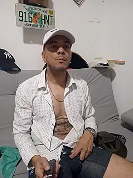 latinmartin73 online show from 11-11-25, 12:38