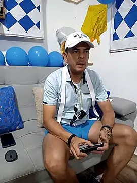 Snapshot of latinmartin73 chatting on 09-23-25, 12:50 latinmartin73 online show from 09-23-25, 12:50