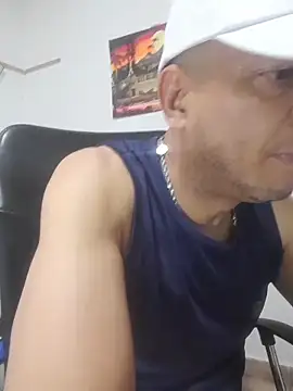 latinmartin73 online show from 11-18-25, 08:01