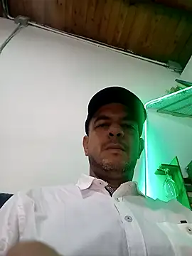 Snapshot of latinmartin73 chatting on 02-27-25, 01:08 latinmartin73 online show from 02-27-25, 01:08