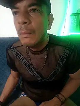 Snapshot of latinmartin73 chatting on 03-02-25, 01:53 latinmartin73 online show from 03-02-25, 01:53