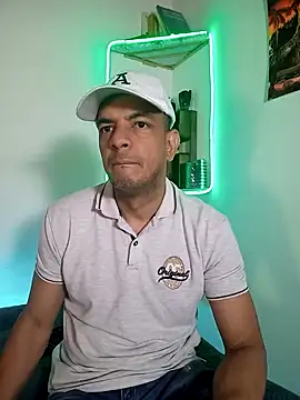 Snapshot of latinmartin73 chatting on 02-24-25, 01:24 latinmartin73 online show from 02-24-25, 01:24