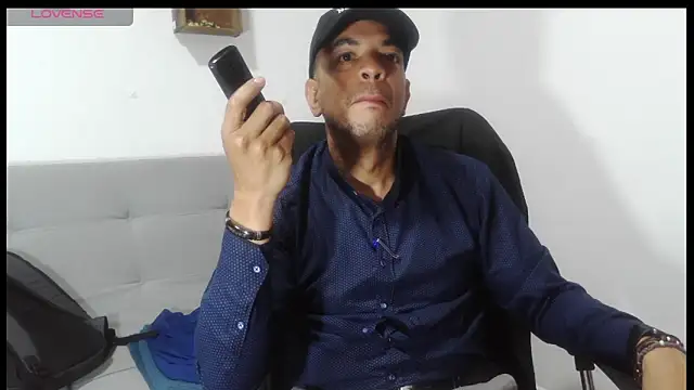 latinmartin73 online show from 04-21-26, 11:00