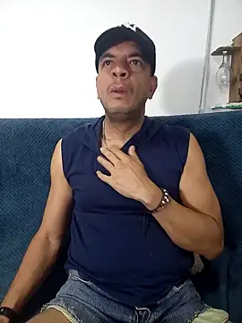 Snapshot of latinmartin73 chatting on 03-01-25, 02:44 latinmartin73 online show from 03-01-25, 02:44