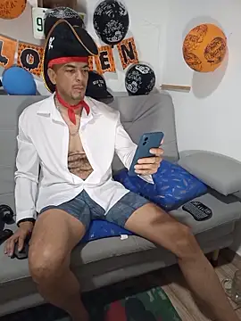 latinmartin73 online show from 10-29-25, 11:47