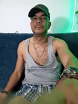 Snapshot of latinmartin73 chatting on 03-10-25, 01:34 latinmartin73 online show from 03-10-25, 01:34