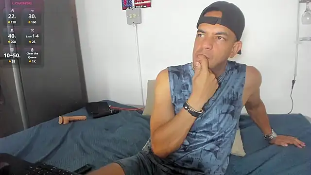 Snapshot of latinmartin73 chatting on 02-24-25, 11:52 latinmartin73 online show from 02-24-25, 11:52