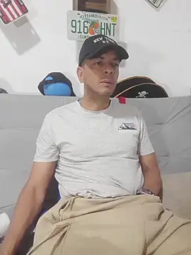 latinmartin73 online show from 11-17-25, 02:37