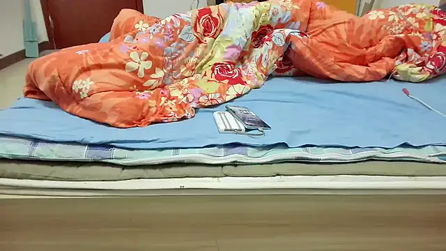 huzi518 online show from 10-21-25, 12:04