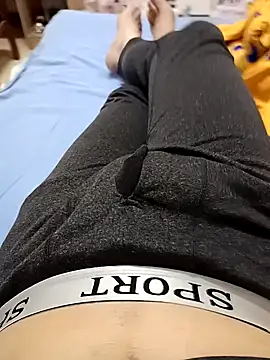 huzi518 online show from 02-05-26, 12:45