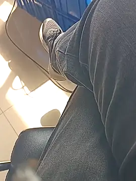 huzi518 online show from 03-12-26, 03:12