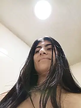 miakhalifaaa  online show from 03-07-26, 09:20