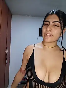 miakhalifaaa  online show from 06-14-26, 09:27