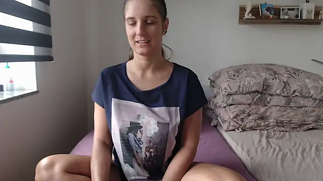 Snapshot of jennifer11772 chatting on 07-15-26, 11:06 jennifer11772 online show from 07-15-26, 11:06