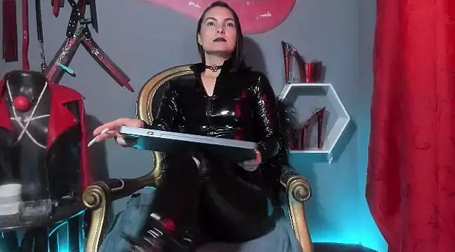 Snapshot of zoeharryzon chatting on 02-25-25, 06:01 zoeharryzon online show from 02-25-25, 06:01