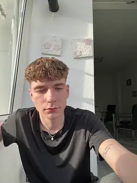 Snapshot of MiguelRausch chatting on 04-09-26, 04:13 MiguelRausch online show from 04-09-26, 04:13