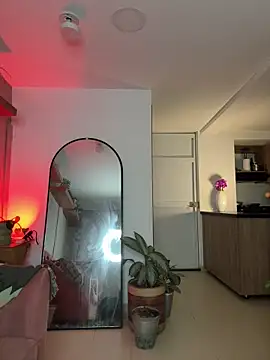 Snapshot of DakotaShelby chatting on 11-08-25, 12:25 DakotaShelby online show from 11-08-25, 12:25