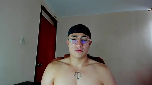 Leoknight online show from 02-09-25, 08:02