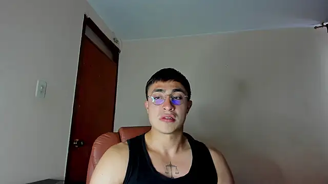 Leoknight online show from 02-04-25, 10:02
