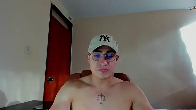 Leoknight online show from 02-01-25, 09:29