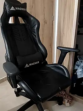 Kiitygirl online show from 10-31-25, 08:16